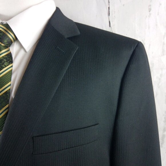 Izod 46R 2 Button Black Pinstripe Suit Blazer Jacket - Picture 3 of 10